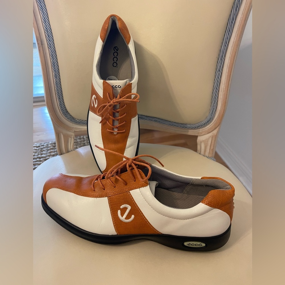 Like new Ecco leather golf shoes unisex